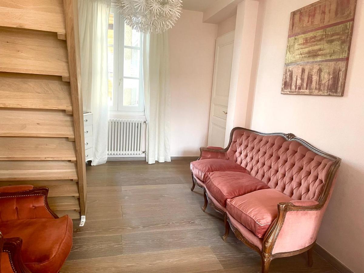 Elegantes Haus In Der Altstadt Caslano Bagian luar foto