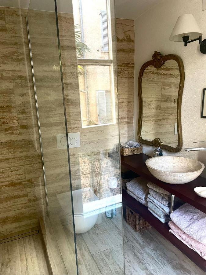 Elegantes Haus In Der Altstadt Caslano Bagian luar foto
